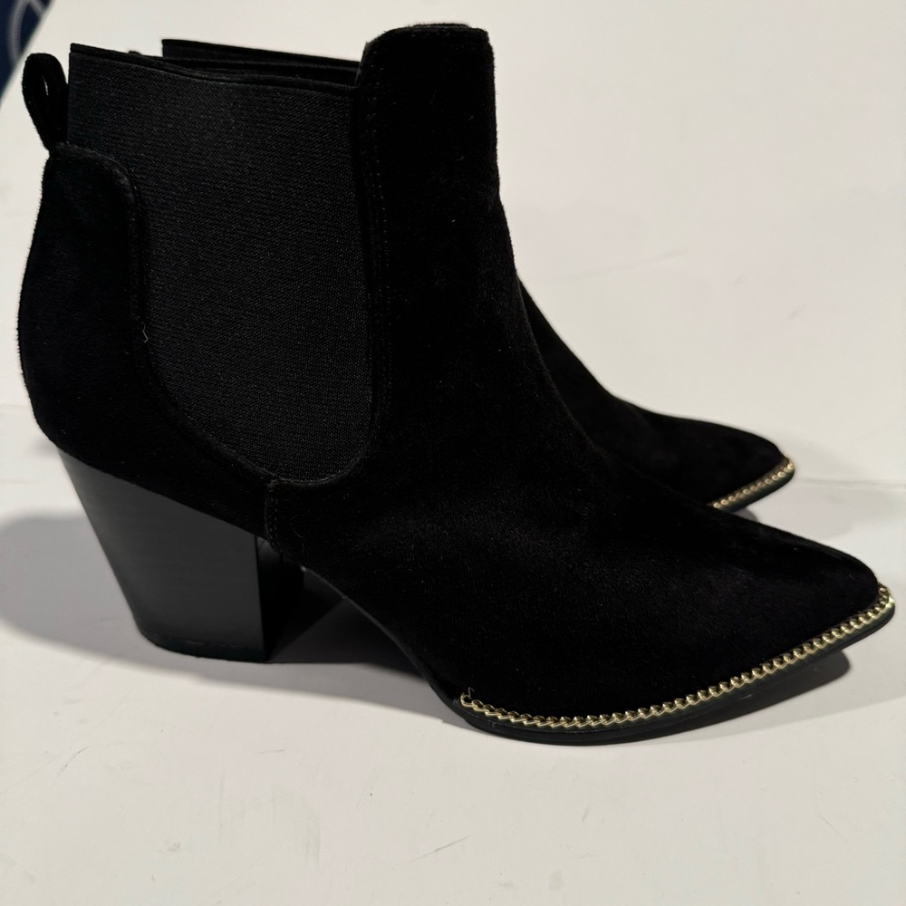 Michael Antonio Pointed Toe Ankle Bootie No Size